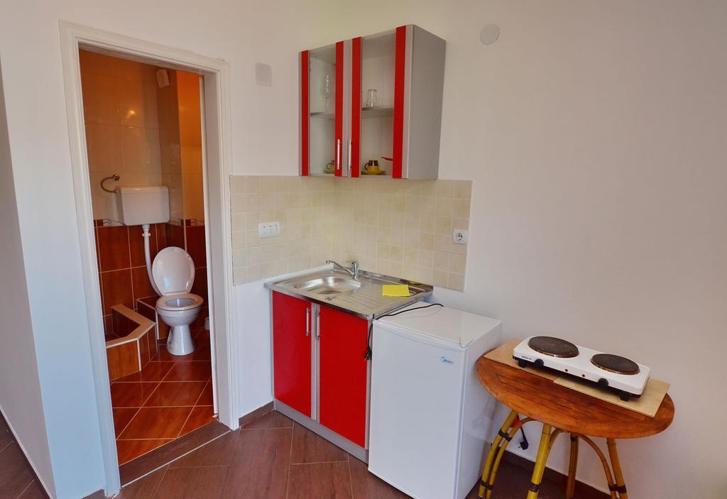 Apartments Scorpio Котор Екстериор снимка