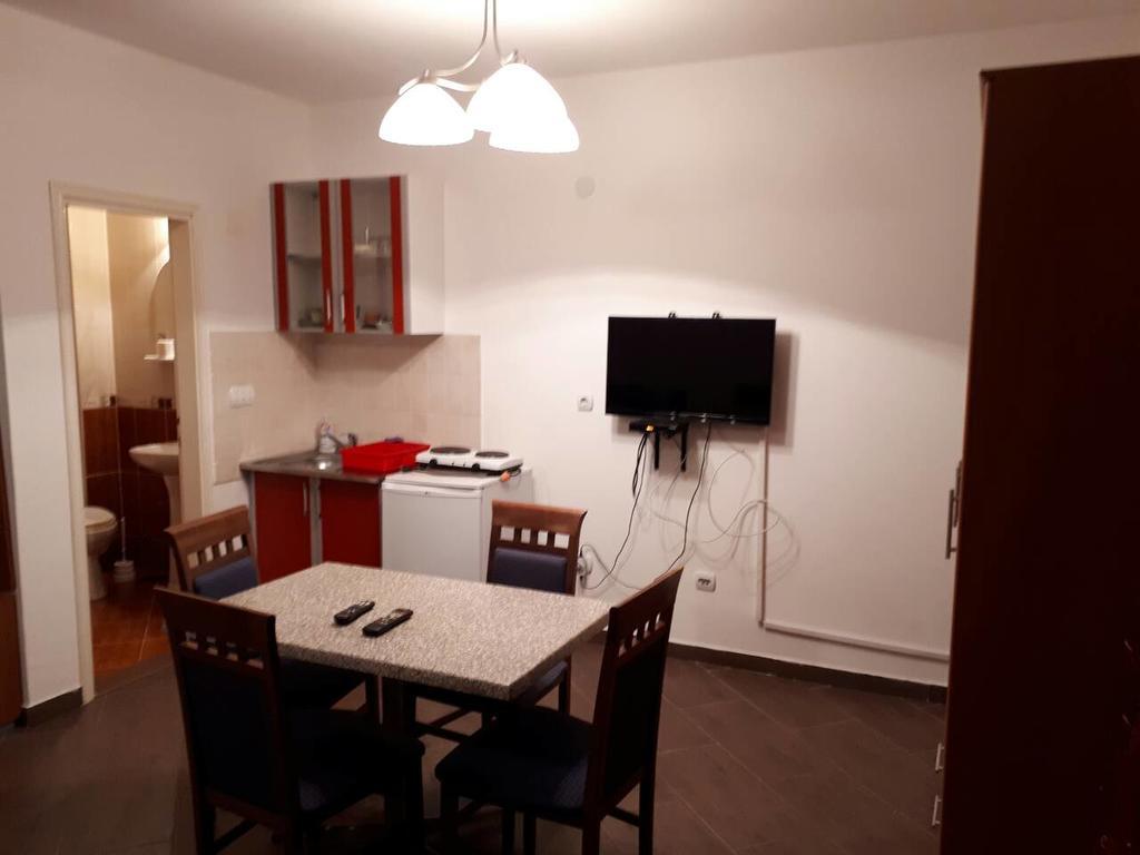 Apartments Scorpio Котор Екстериор снимка